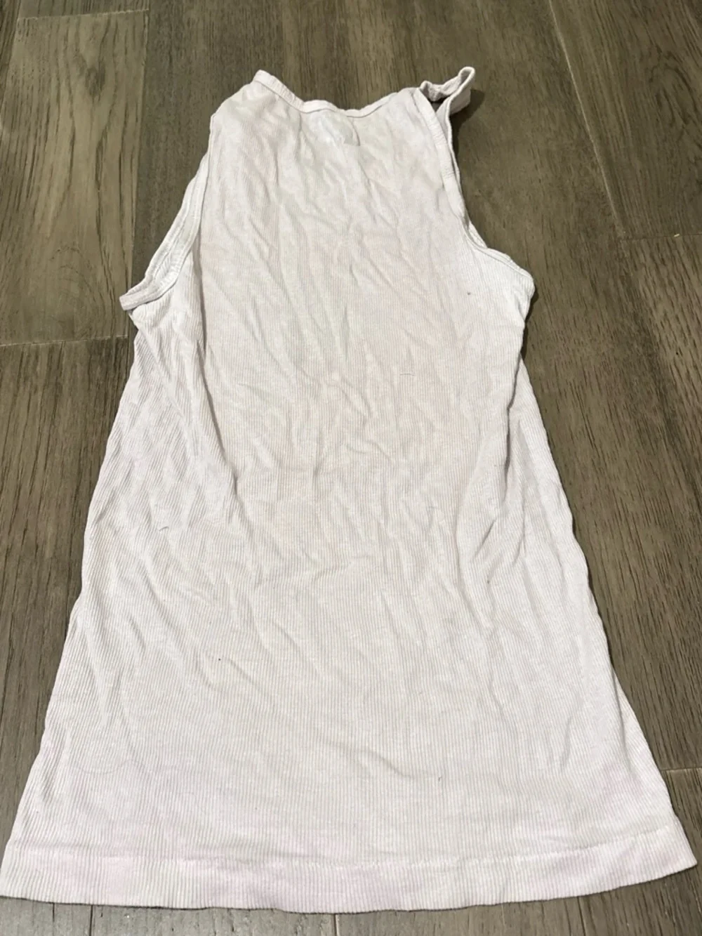Amazon Essentials White Ribbed Slim Tank - Picture 2 of 3